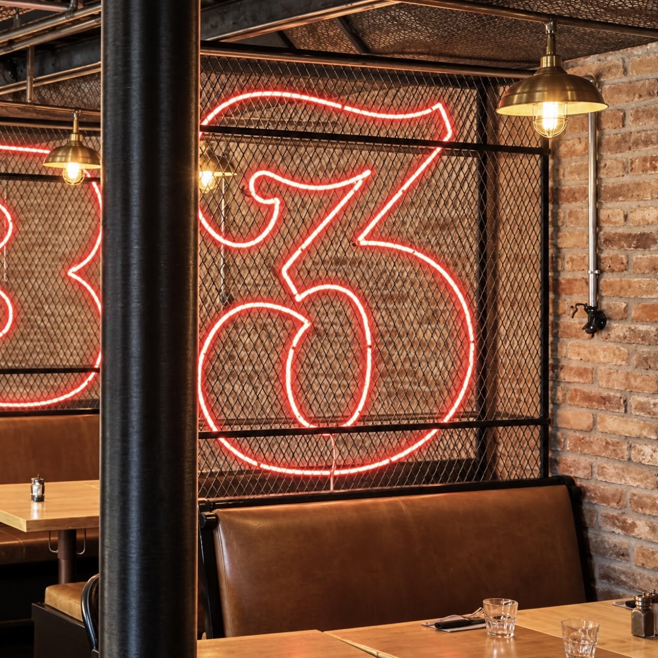 GAU LIGHTING PARIS - AUX TROIS OBUS